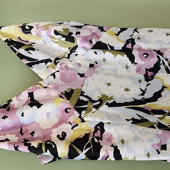 Silk dress - Picture 3 of 3